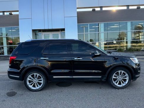 Used 2018 Ford Explorer Limited w/ Equipment Group 301A AWD/4WD image 40
