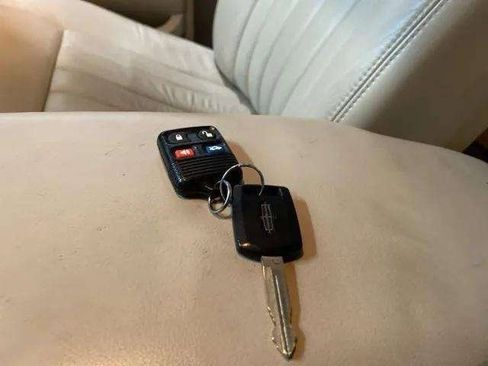 Used 2005 Lincoln Town Car Signature image 87