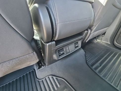 Used 2024 Chevrolet Silverado 1500 Custom image 35