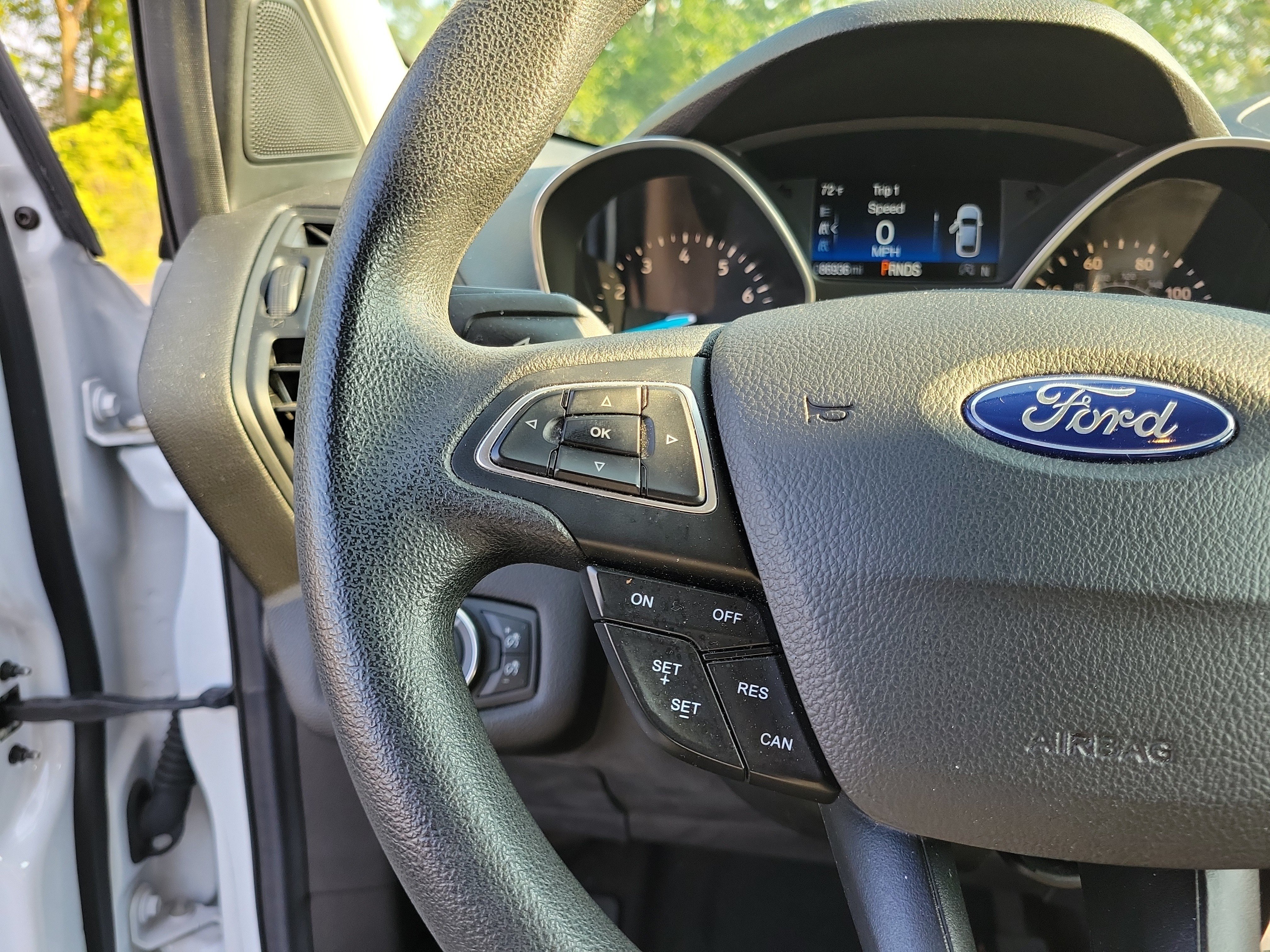 Used 2018 Ford Escape SE FWD image 22