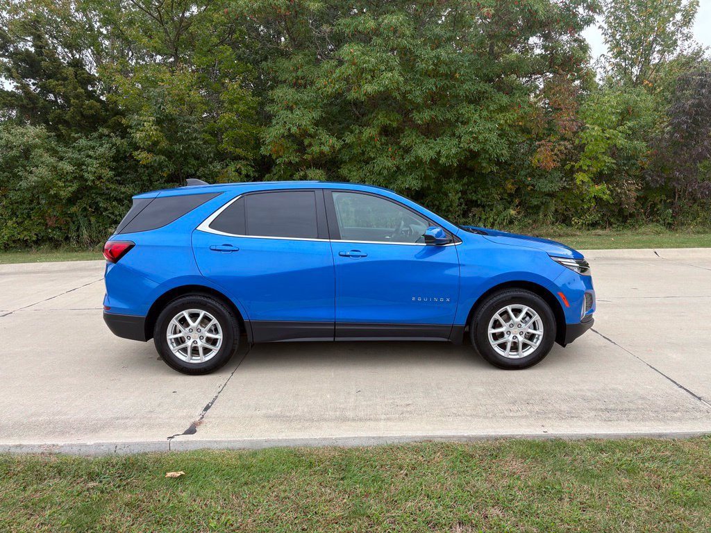 Used 2024 Chevrolet Equinox LT w/ LPO, Floor Liner Package FWD image 10