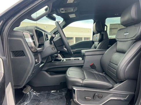 New 2026 Ford F350 Platinum w/ Tremor Off-Road Package AWD/4WD image 4