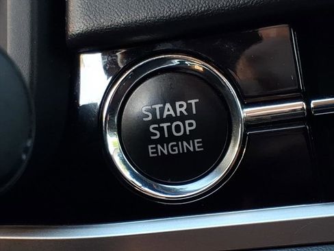 Used 2022 Mitsubishi Outlander ES image 23