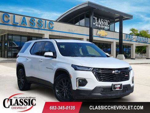 Used 2023 Chevrolet Traverse RS AWD/4WD image 1