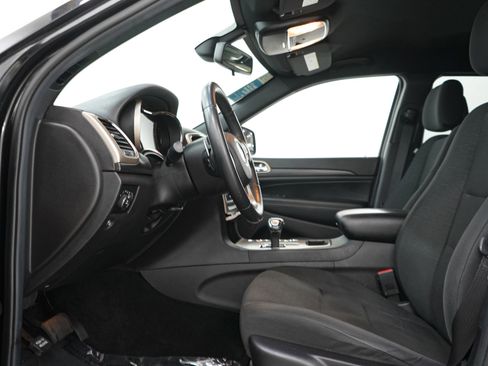 Used 2014 Jeep Grand Cherokee Laredo AWD/4WD image 23