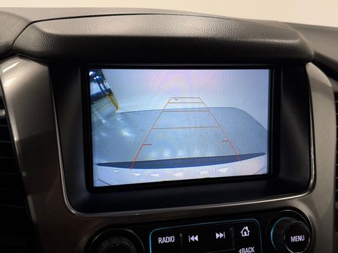 Used 2020 Chevrolet Suburban LT image 21