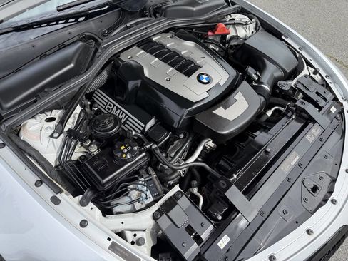 Used 2010 BMW 650i Coupe image 25