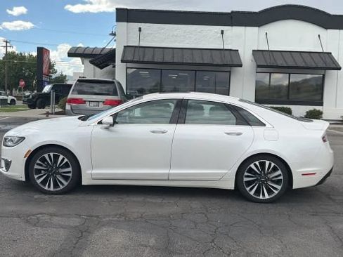 Used 2019 Lincoln MKZ Reserve FWD image 2