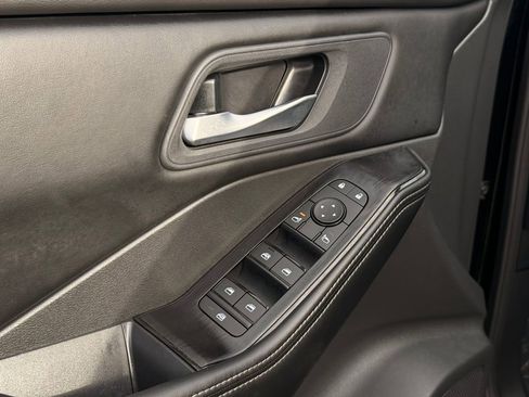 Used 2026 Nissan Rogue SV image 22