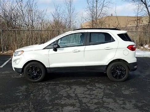 Used 2020 Ford EcoSport SE image 5