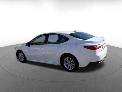 Used 2025 Toyota Camry LE image 10