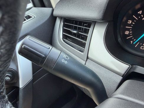 Used 2013 Ford Edge SEL FWD image 26
