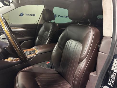 Used 2019 Maserati Levante GranLusso image 11