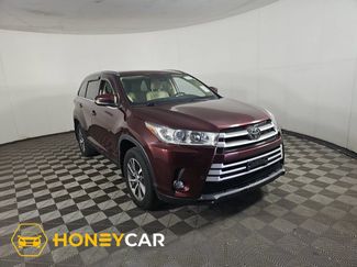 Used 2019 Toyota Highlander XLE AWD/4WD video 1