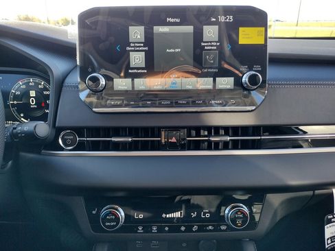 New 2025 Mitsubishi Outlander SE image 4