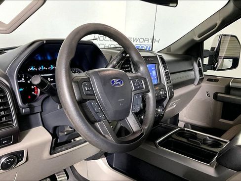Used 2022 Ford F250 XLT w/ XLT Premium Package AWD/4WD image 10