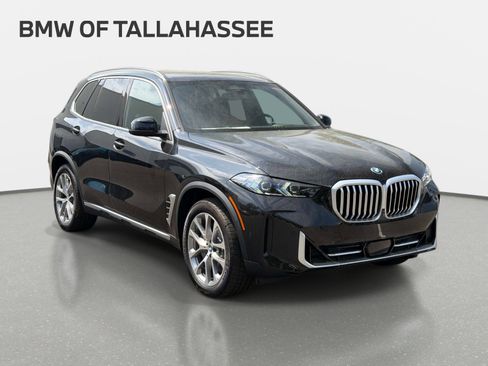 New 2026 BMW X5 xDrive50e w/ Premium Package AWD/4WD image 3