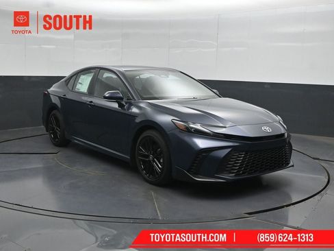 New 2026 Toyota Camry SE FWD image 4