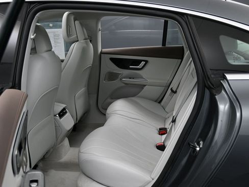 Used 2023 Mercedes-Benz EQE 350+ 4MATIC Sedan image 32