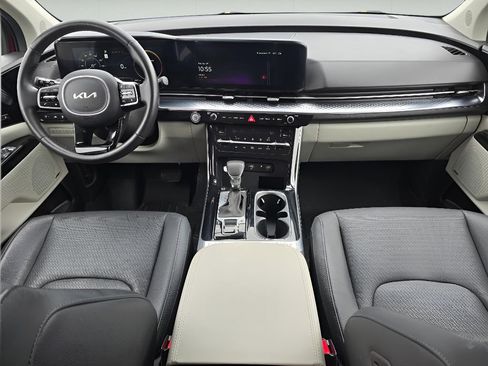 Used 2024 Kia Carnival SX Prestige FWD image 24