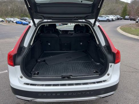 Used 2019 Volvo V90 T5 Cross Country w/ Advanced Package image 12