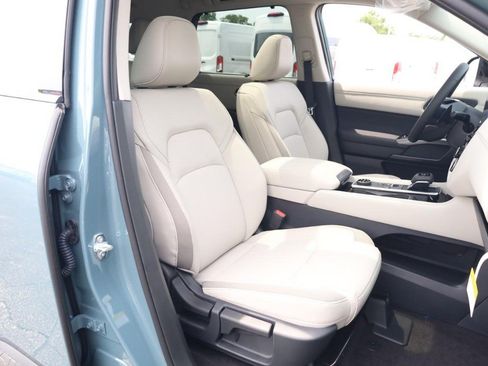 New 2026 Nissan Pathfinder SL w/ SL Premium Package AWD/4WD image 26