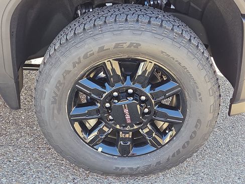 New 2026 GMC Sierra 2500 AT4 w/ AT4 Premium Plus Package AWD/4WD image 7