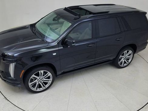 Used 2025 Cadillac Escalade Sport Platinum w/ LPO, Floor Liner Package image 87