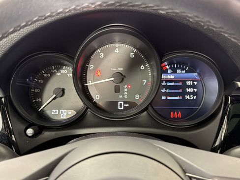 Certified 2023 Porsche Macan image 19