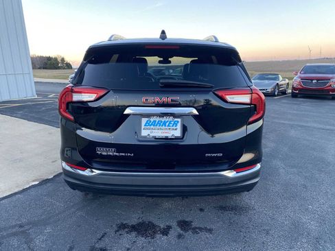 Used 2023 GMC Terrain SLT image 12