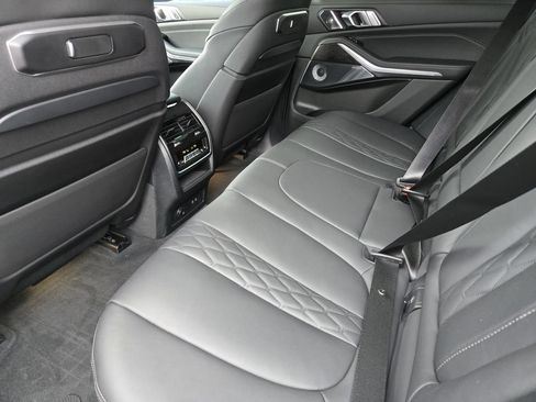 Used 2024 BMW X5 M60i AWD/4WD image 30