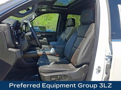 Used 2024 Chevrolet Silverado 2500 High Country w/ High Country Premium Package AWD/4WD image 2