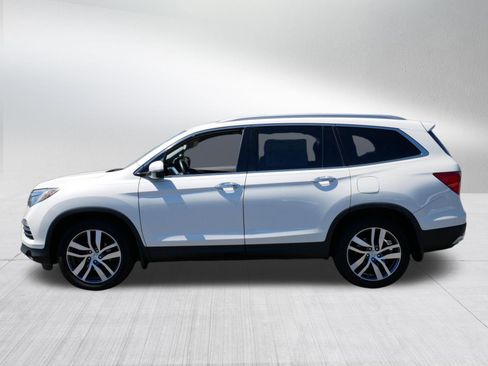 Used 2017 Honda Pilot Touring image 4