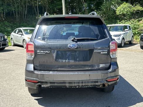 Used 2017 Subaru Forester 2.5i Premium AWD/4WD image 4