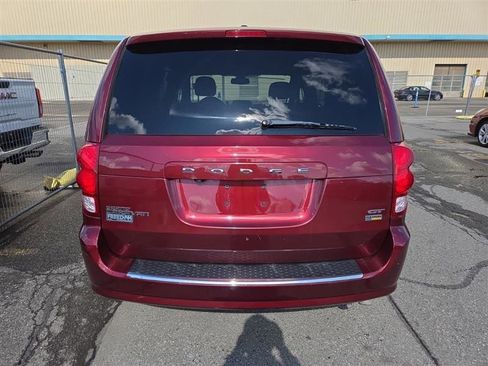 Used 2019 Dodge Grand Caravan GT FWD image 5