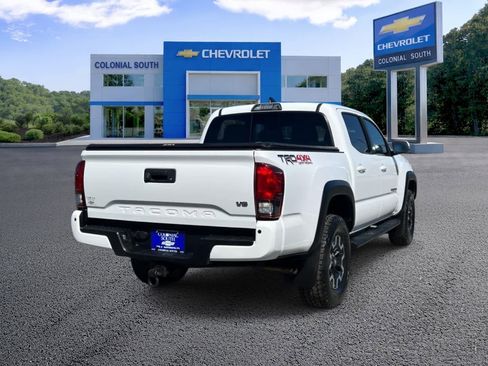 Used 2019 Toyota Tacoma TRD Off-Road w/ Technology Package image 6