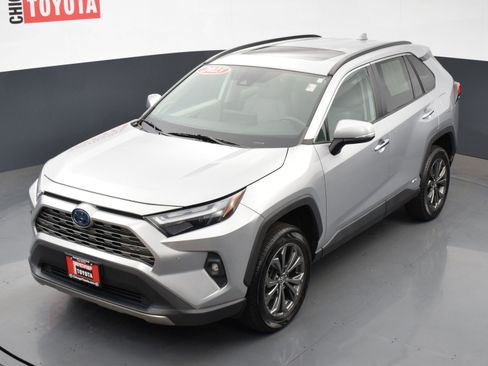 Used 2023 Toyota RAV4 Limited image 27
