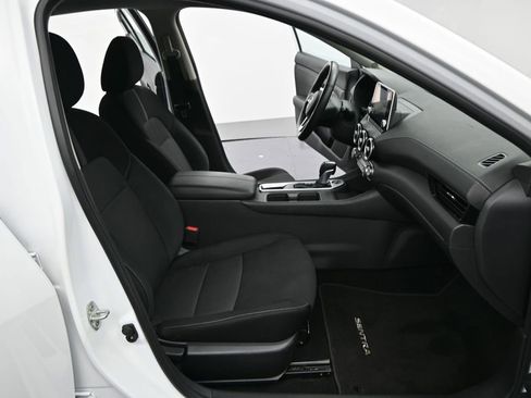 Used 2025 Nissan Sentra SV w/ All-Weather Package FWD image 7
