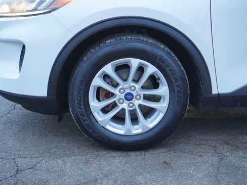 Used 2020 Ford Escape SE image 10