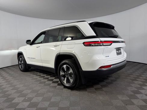 Used 2022 Jeep Grand Cherokee Limited 4xe w/ MOPAR Finishing Package AWD/4WD image 10