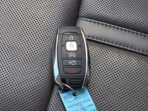 Used 2019 Lincoln Nautilus Reserve FWD image 31