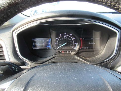 Used 2019 Ford Fusion SEL FWD image 26