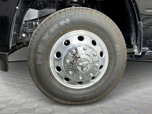 New 2026 RAM 3500 Laramie AWD/4WD image 12