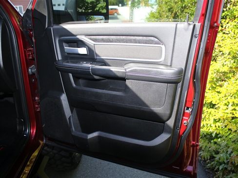 Used 2024 RAM 2500 Big Horn AWD/4WD image 16