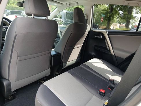 Used 2014 Toyota RAV4 XLE FWD image 11
