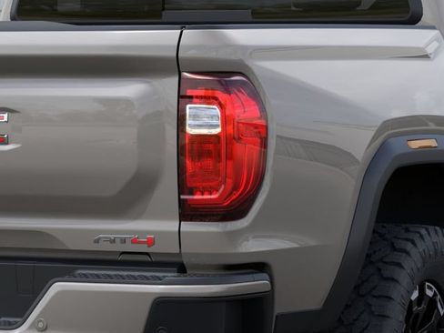 New 2026 GMC Canyon AT4 AWD/4WD image 13