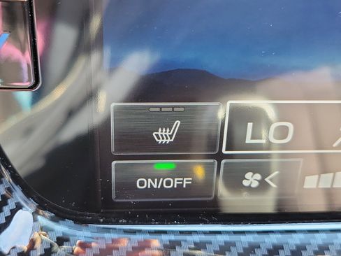 Certified 2025 Subaru Outback Premium image 24