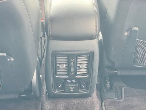 Used 2016 Jeep Grand Cherokee Limited AWD/4WD image 19