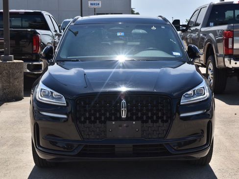 Used 2023 Lincoln Corsair Reserve w/ Equipment Group 201A FWD image 3