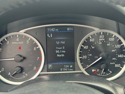 Used 2019 Nissan Sentra SV w/ Special Edition Package FWD image 7